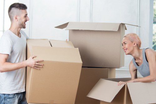 Careful transport of furniture and boxes across Bermondsey